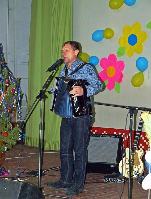 Олег Скрипка дал концерт для раненых бойцов 