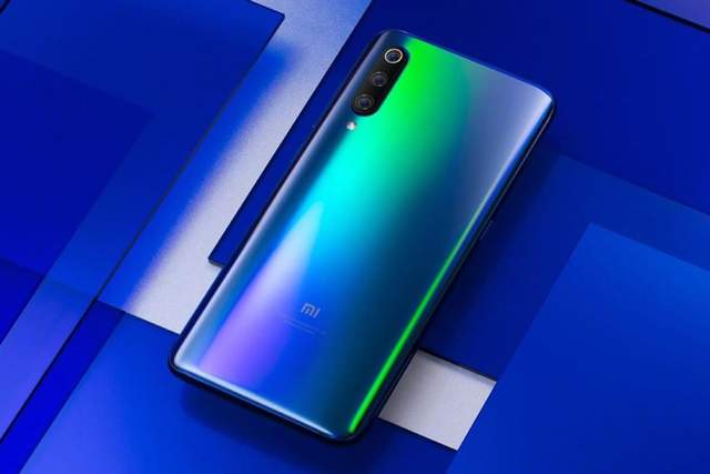 Xiaomi Mi 9  :     