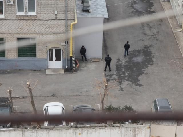 В российском Липецке полиция заблокировала вход на фабрику Roshen [Фото]