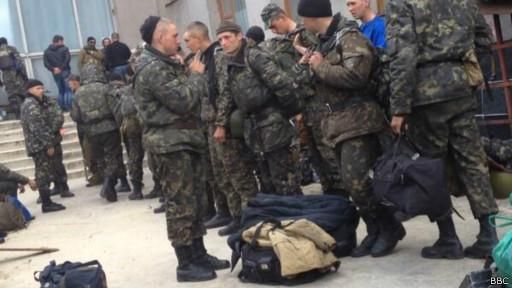 Украинские военные покидают Славянск, — СМИ [Фото]