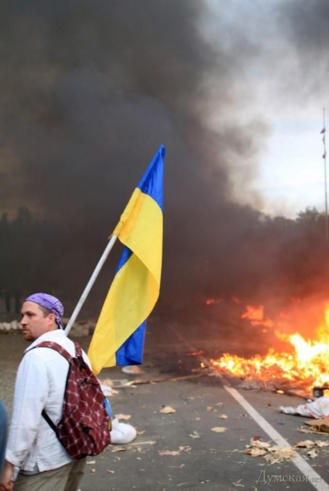 В Одессе сожгли лагерь пророссийских активистов [Фото]