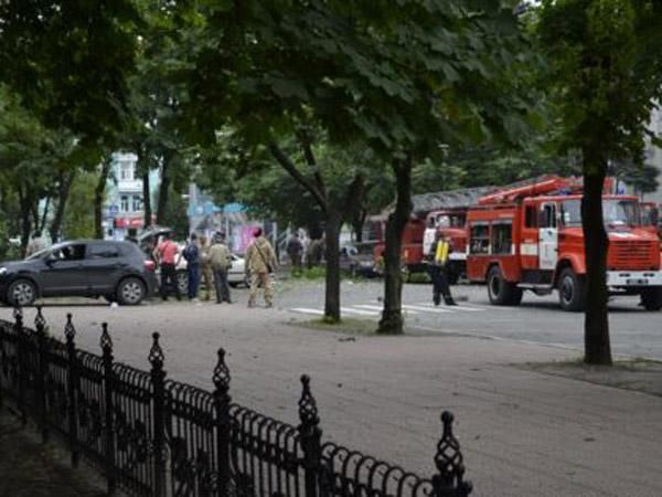 Террористы сами, вероятно, взорвали Луганскую ОГА изнутри, - пресс-офицер АТО [Фото, Видео]