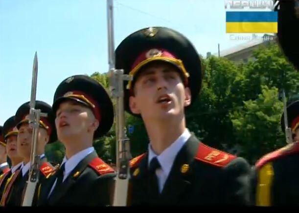 Порошенко принял командование Вооруженными Силами Украины [Фото]