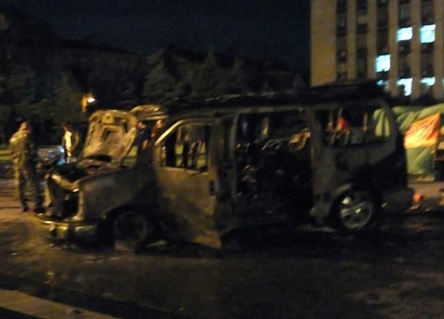 Последствия взрыва возле Донецкой ОГА [Фото]