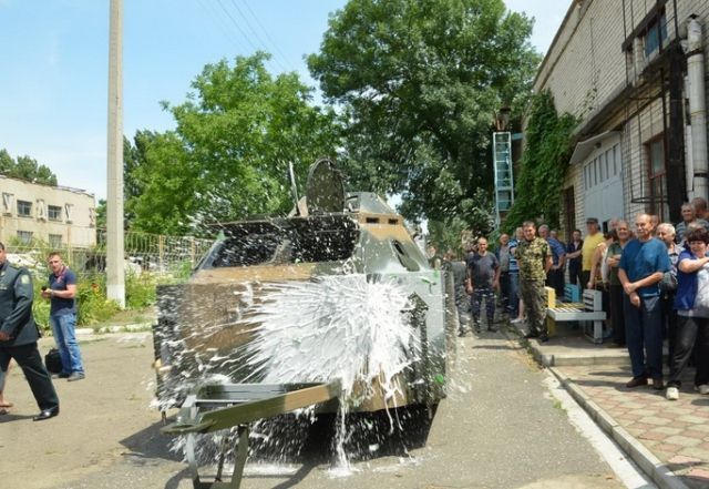 Николаевский бронетанковый завод передал пограничникам передвижной блокпост [Фото]