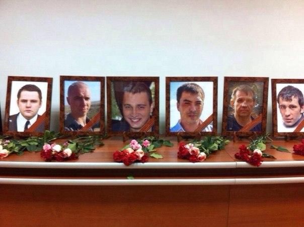 В Москве похоронили бойцов 45-го полка спецназа ВДВ, погибших на Донбассе [Фото]