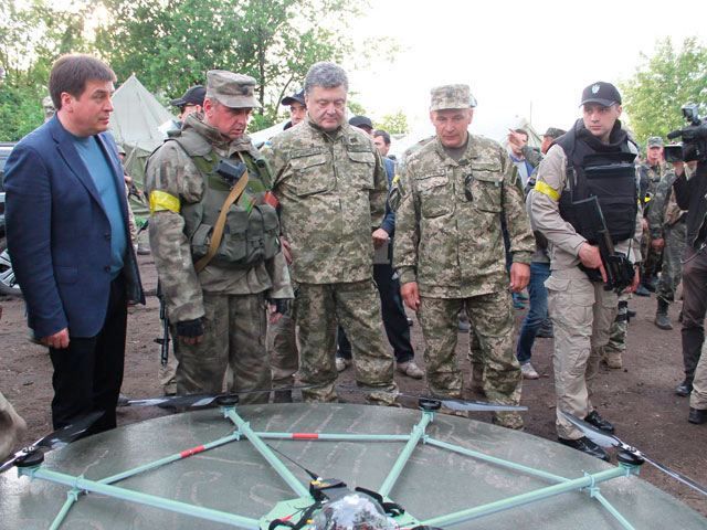 Военные продемонстрировали захваченное в террористов оружие [Фото]