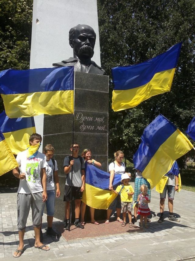 В Славянске состоялся патриотический митинг за Украину [Фото. Видео]