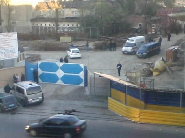 В Днепропетровске упал кран: погибли четыре человека [Фото]