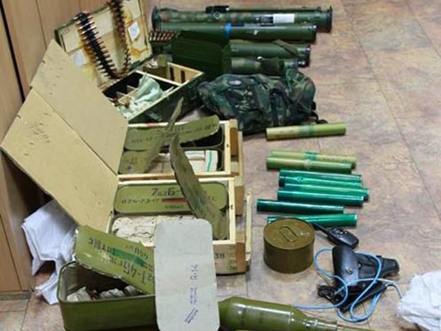 СБУ задержала боевиков с большим арсеналом оружия [Фото]