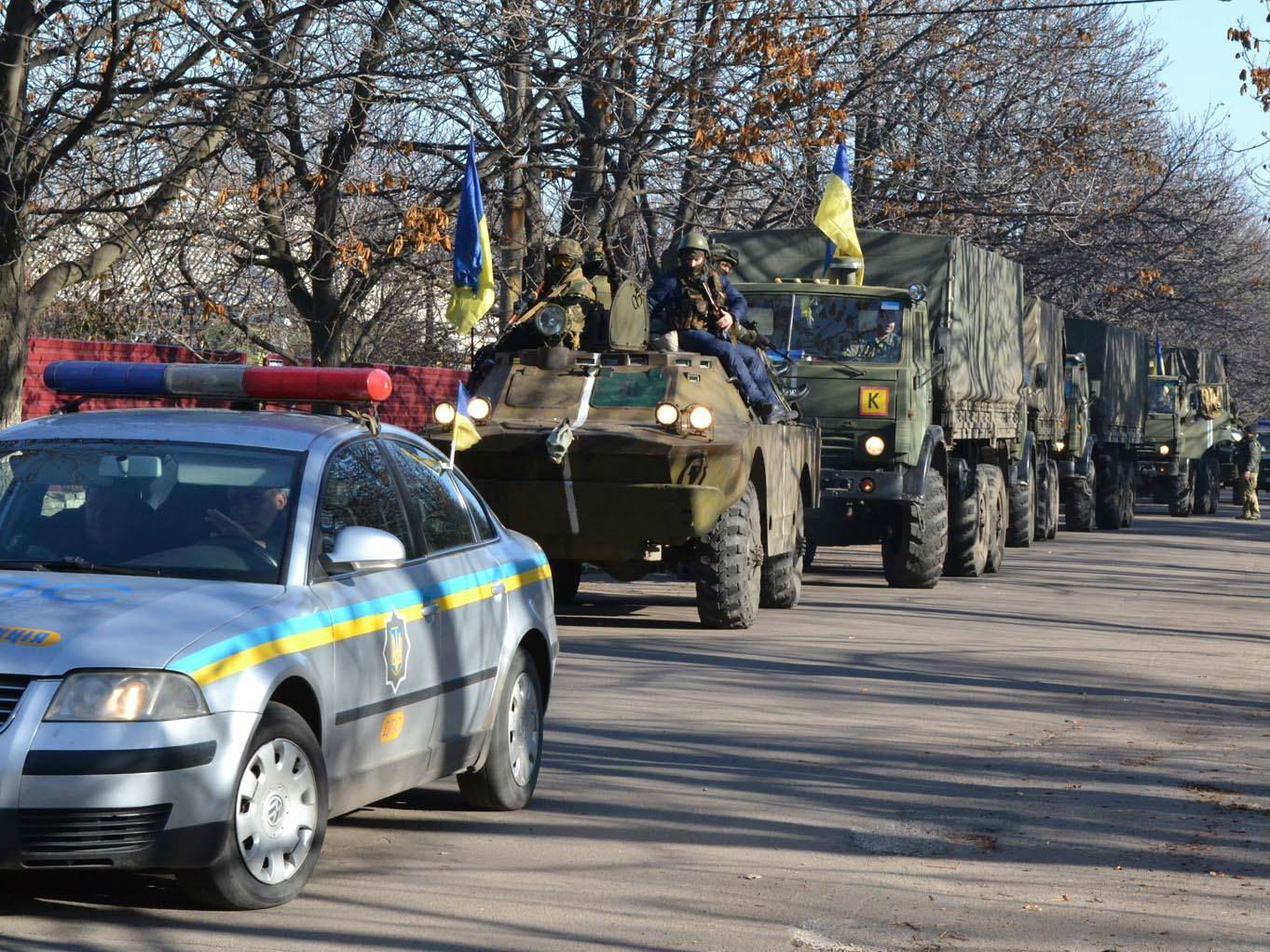 Силы АТО доставили почти 30 тонн гумпомощи в Красногоровку Донецкой области [Фото]