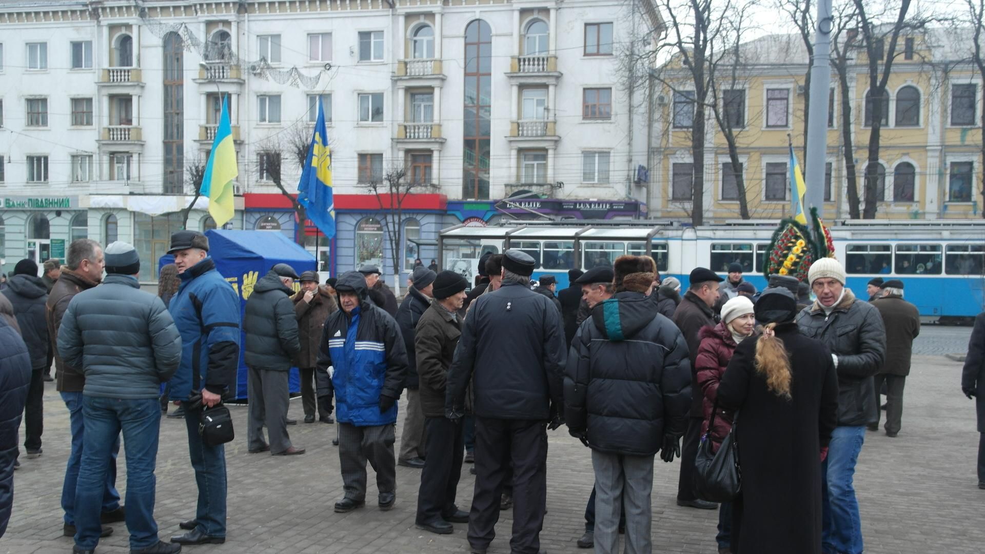 В Виннице народное вече, появились протестные палатки [Фото]