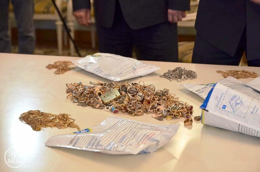 Милиция задержала грабителя Владимирского собора и вернула украденные драгоценности (Фото)