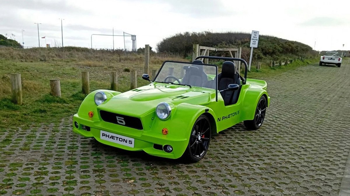 まなちん Британці перетворили Mazda MX-5 на Caterham й продають її за 13