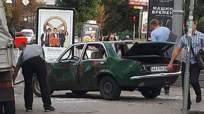 З'явилися цікаві деталі про скандальну акцію з трощею авто у центрі Києва