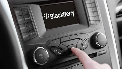 Зупинився перед пішоходами: випробування безпілотного авто у місті вперше провели в Канаді