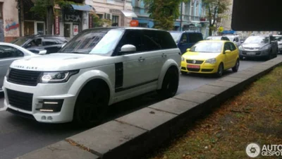 В Киеве заметили уникальный Range Rover: только тюнинг может стоить четверть миллиона евро