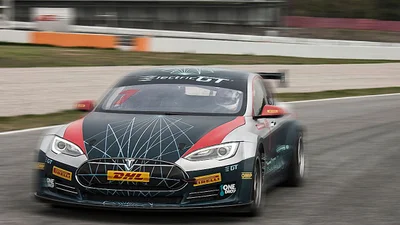 Tesla Model S P100D прокачають до 784 к.с. для участі у кільцевих перегонах