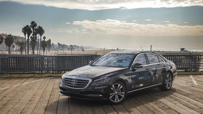 Mercedes-Benz готує повністю автономне таксі