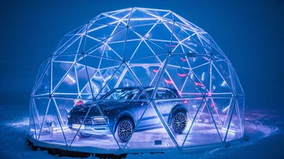Для Porsche Cayenne збудували найвищий шоу-рум у світі
