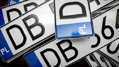 Украинцы массово регистрируют автомобили на поляков