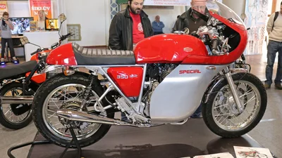 Jawa показала вінтажний мотоцикл за 5 800 доларів