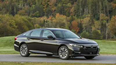 Нова гібридна Honda Accord здивувала низькою ціною
