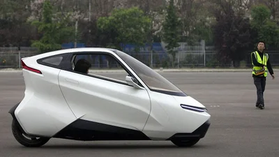 Lingyun 1703: первый в мире электробайк с автопилотом