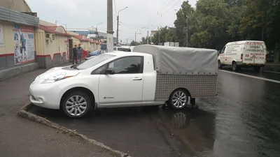 В Харькове заметили Nissan Leaf с кузовом пикап
