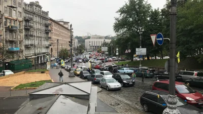 "Євробляхери" протестами вимагають доступного розмитнення – урядовий квартал заблоковано