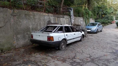 В Києві знайшли більше 630 покинутих авто