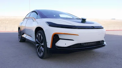 У Tesla Model X з'явиться конкурент потужністю в 1000 коней: Відео