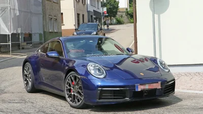Новый 2019 Porsche 911 (992) поймали без камуфляжа
