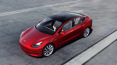 Tesla випустить європейську версію Model 3