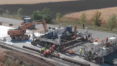Полтавские дорожники показали на видео, как строят лучшую трассу Украины