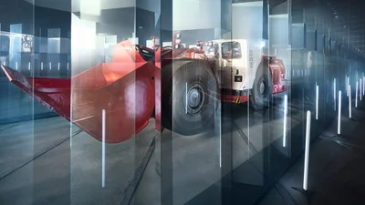 38-тонний автономний навантажувач Sandvik загнали у скляний лабіринт задля перевірки