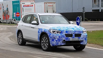 BMW тестирует электрический кроссовер iX3