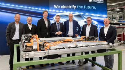 Mercedes подвоїв об'єми випуску батарей, готуючись до виходу EQC