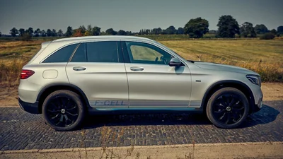 Mercedes розпочав поставки водневих кросоверів GLC F-Cell