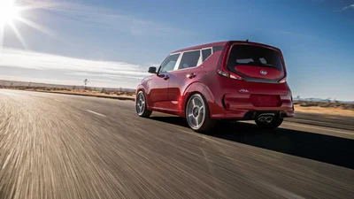 Как выглядит долгожданный кроссовер от Kia: фото и видео