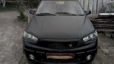 Украинец продает страшный "Москвич-Lancer" за 1500 долларов
