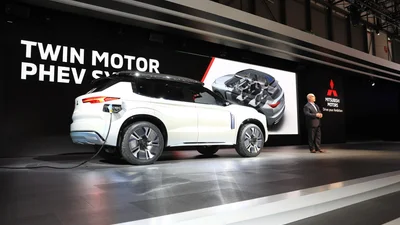 Премьеры Mitsubishi на Женевском автосалоне 2019 - Видео