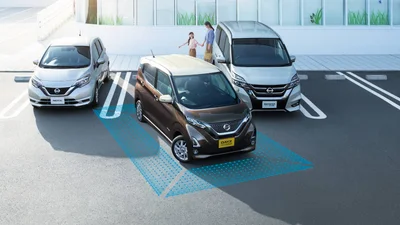 Nissan вивів на ринок перший субкомпактний автомобіль з системою напівавтономного управління