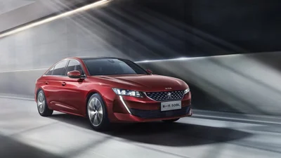 Peugeot презентує в Китаї гібридний седан з довгою базою 508L PHEV