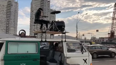 Українські рокери додали драйву затору на Шулявці (відео)