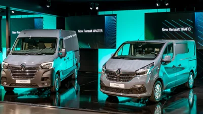 Компанія Renault представила оновлені моделі мінівена Trafic та мікроавтобуса Master