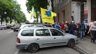 Митний комітет рекомендує продовжити легалізацію "євроблях" ще на 90 днів