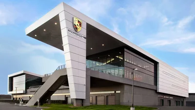Руководство Porsche заподозрили в коррупции