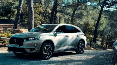 Новый DS 7 Crossback E-Tense 4х4 - 300 лошадиных сил и 1,4 л на 100 км