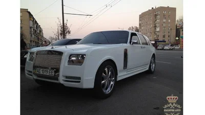 У Харкові продають репліку Rolls-Royce Phantom за 16 тисяч доларів (фото)